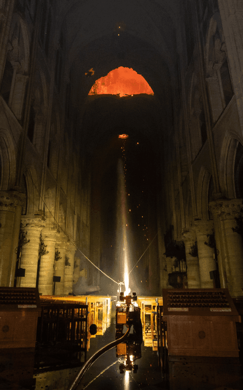File:COLOSSUS Notre-Dame.png
