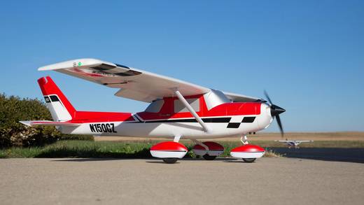 File:E-flite Carbon-Z Cessna 150 RC vliegtuig BNF 2125 mm.jpg